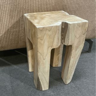 Bout de canapé carré en racine de teck RACINE 28cm